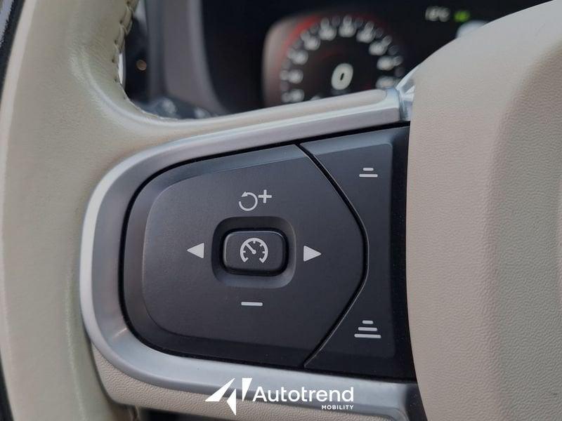 Volvo XC60 B4 197+14 CV AWD Mild Hybrid Diesel Automatica Momentum Pro