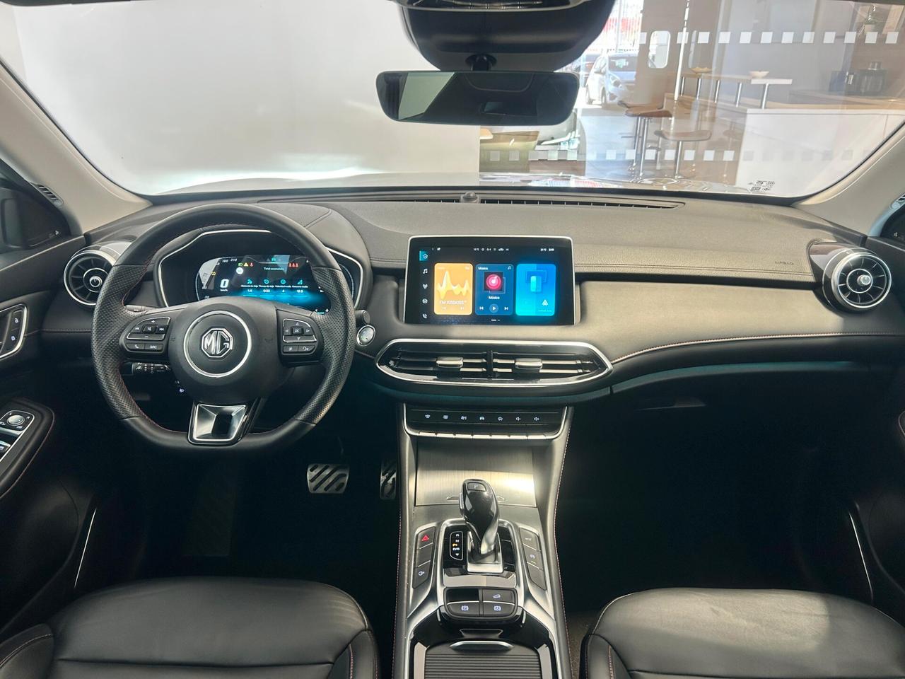 MG HS 1.5T-GDI AT Luxury