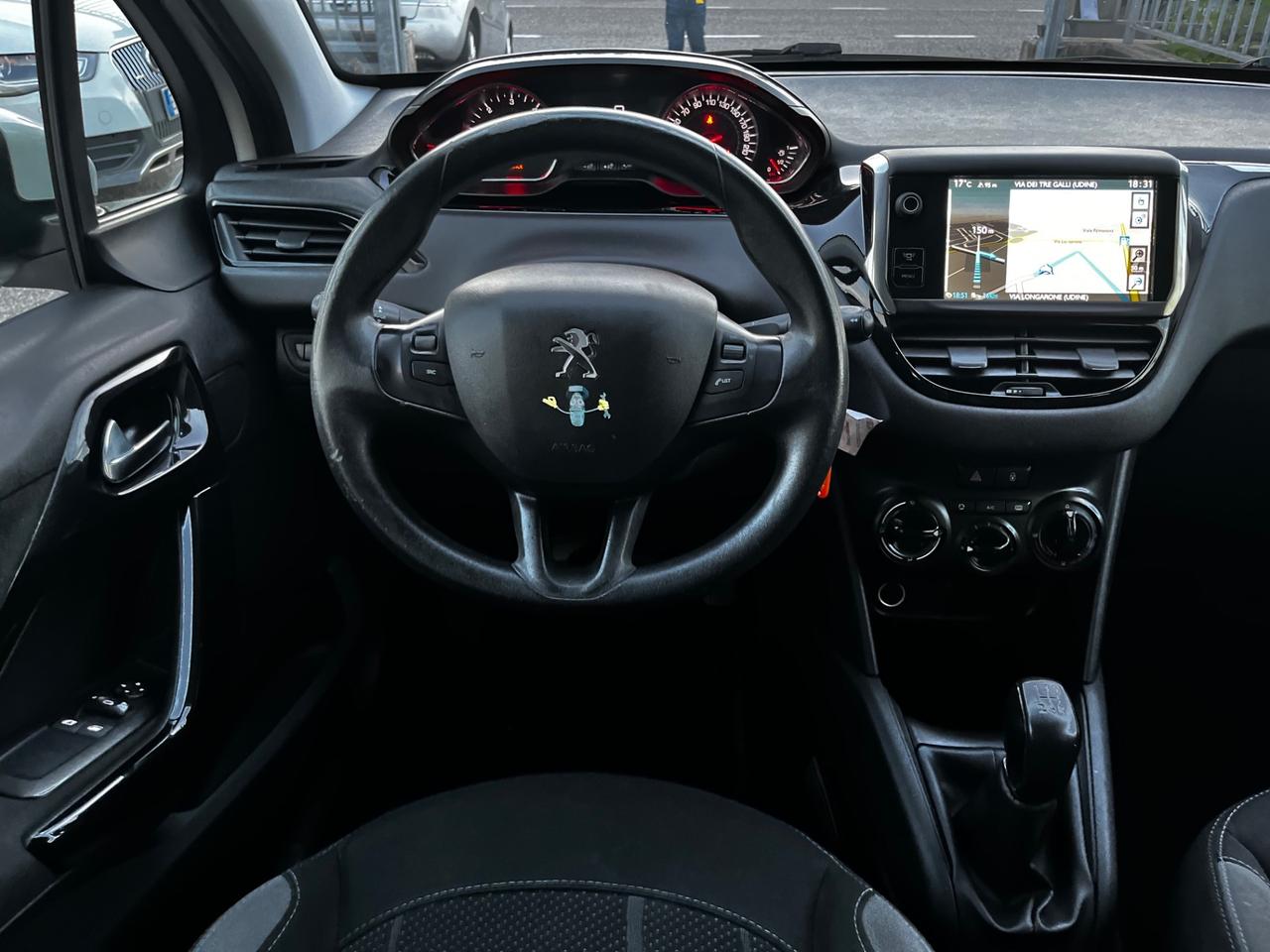 Peugeot 208 1.4 HDi 68 CV 5 porte Allure