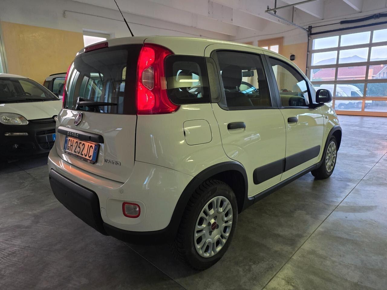 Fiat Panda Hybrid AUTOCARRO N1 4 posti