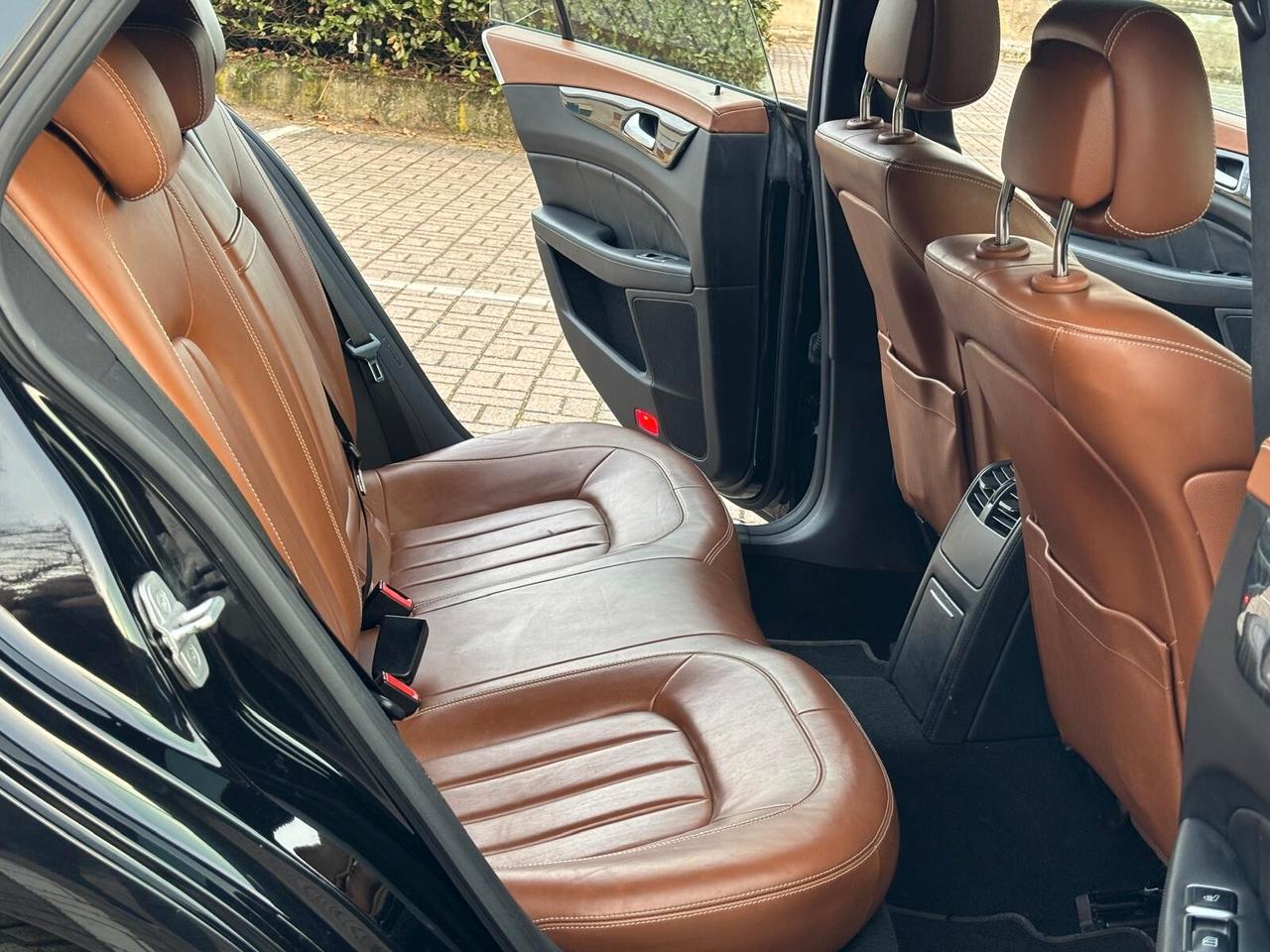 Mercedes-benz CLS 220 d SW Premium. AMG SOOTING..CELL 320 147 1147 WUATSAPP