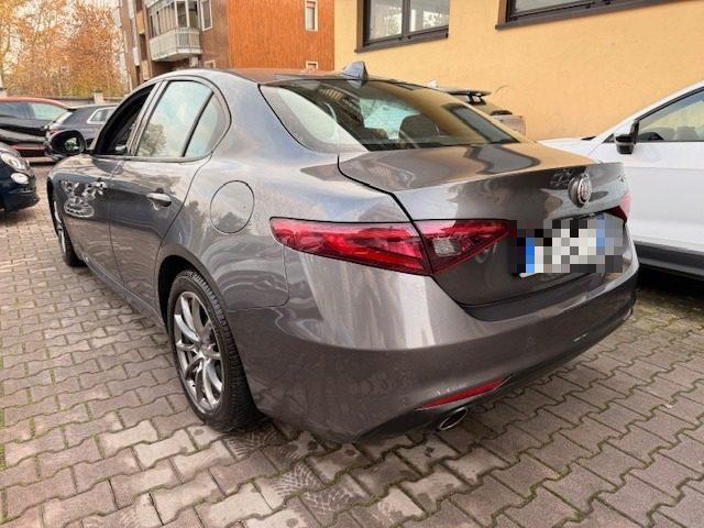 ALFA ROMEO Giulia 2.2 Turbodiesel 160 CV AT8 Business
