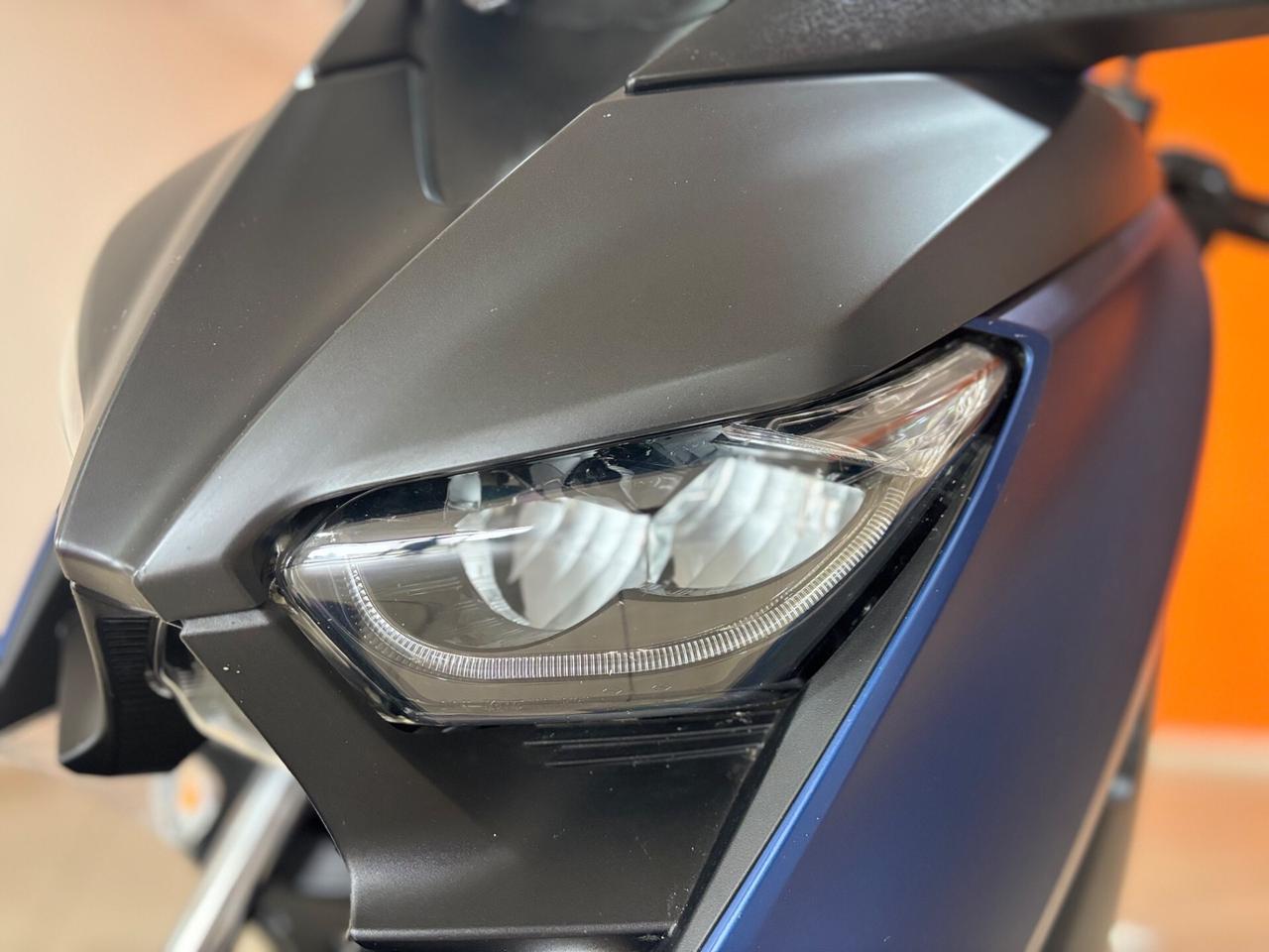 Yamaha X-Max 400 adenture