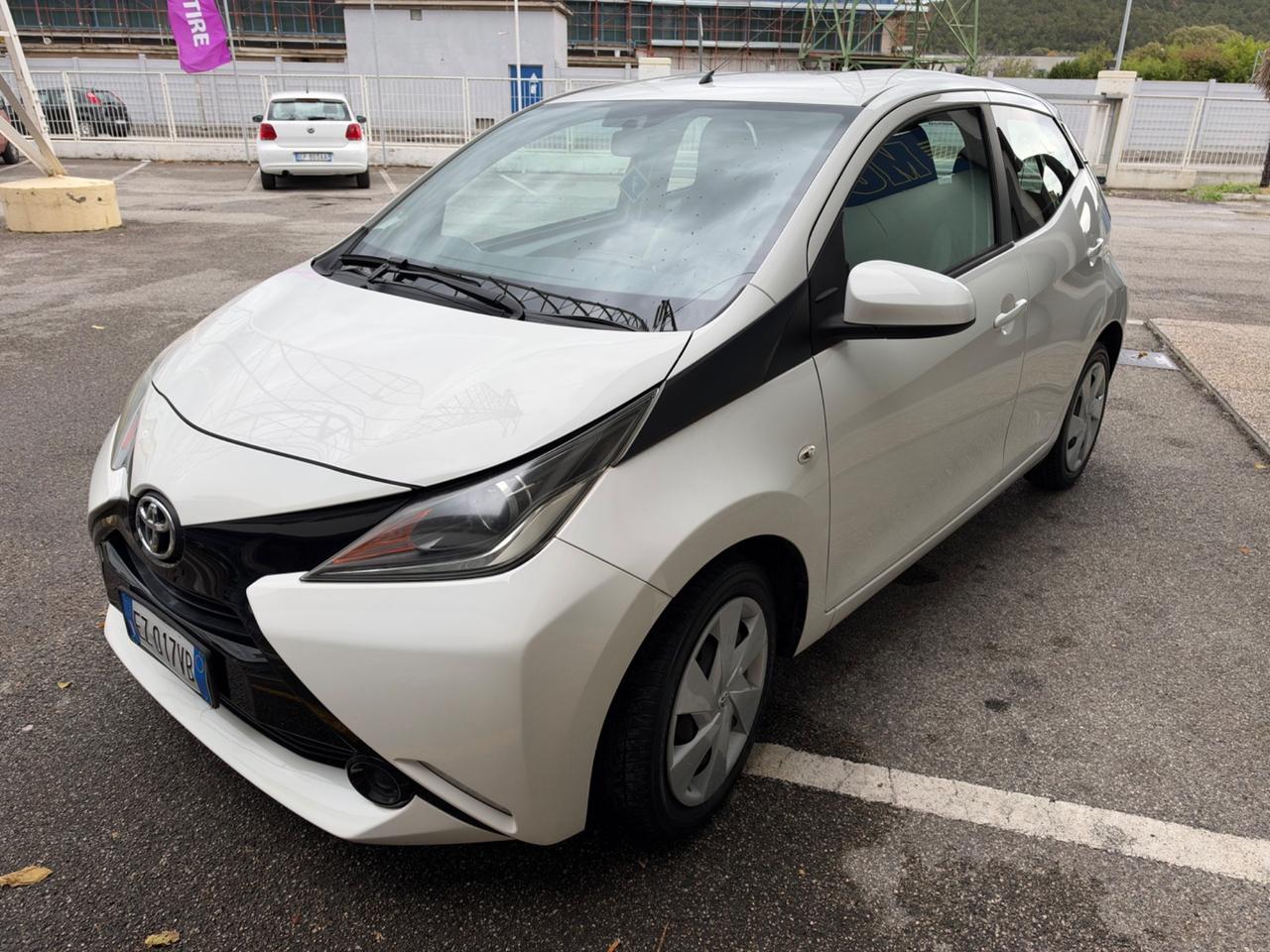 Toyota Aygo 1.0 69 CV x-play