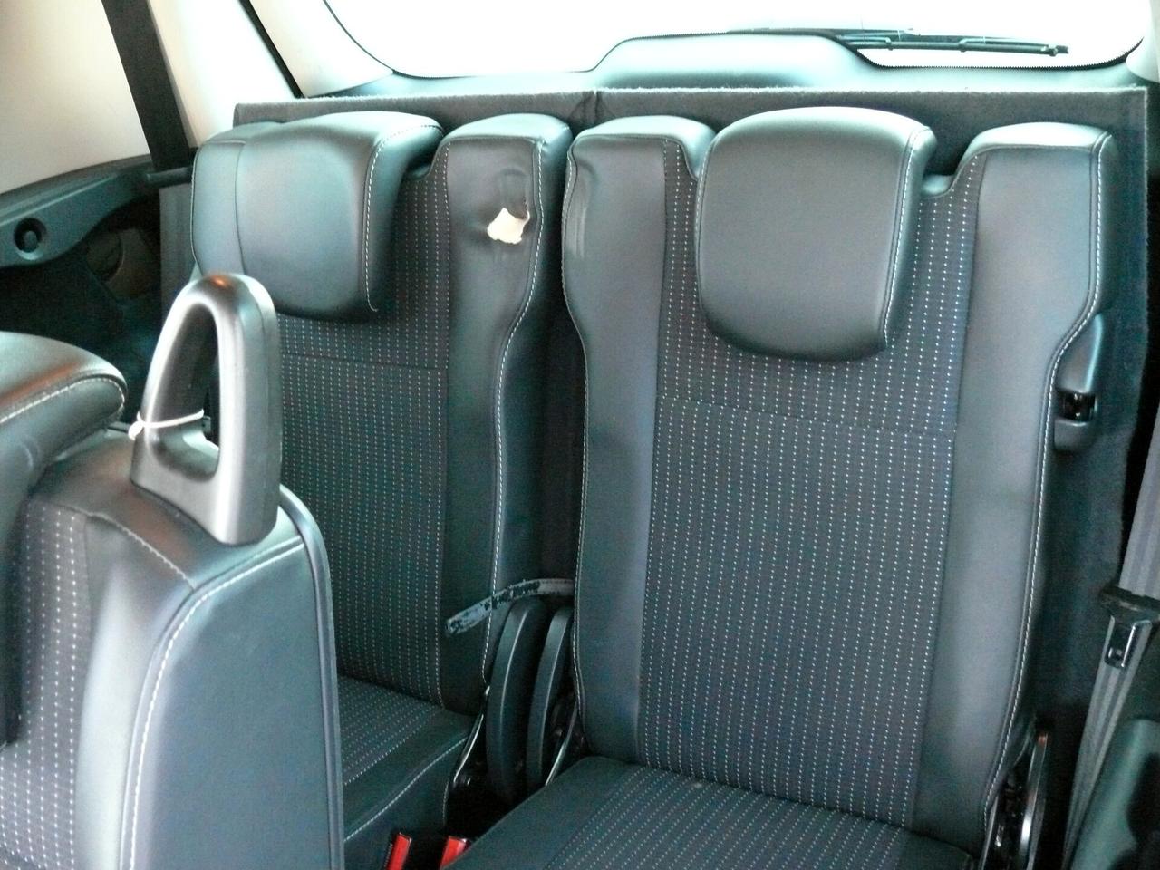 Renault Scenic 7 Posti (M1365)