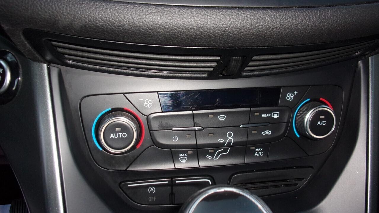 Ford Kuga 1.5 TDCI 120 CV S&S 2WD Titanium