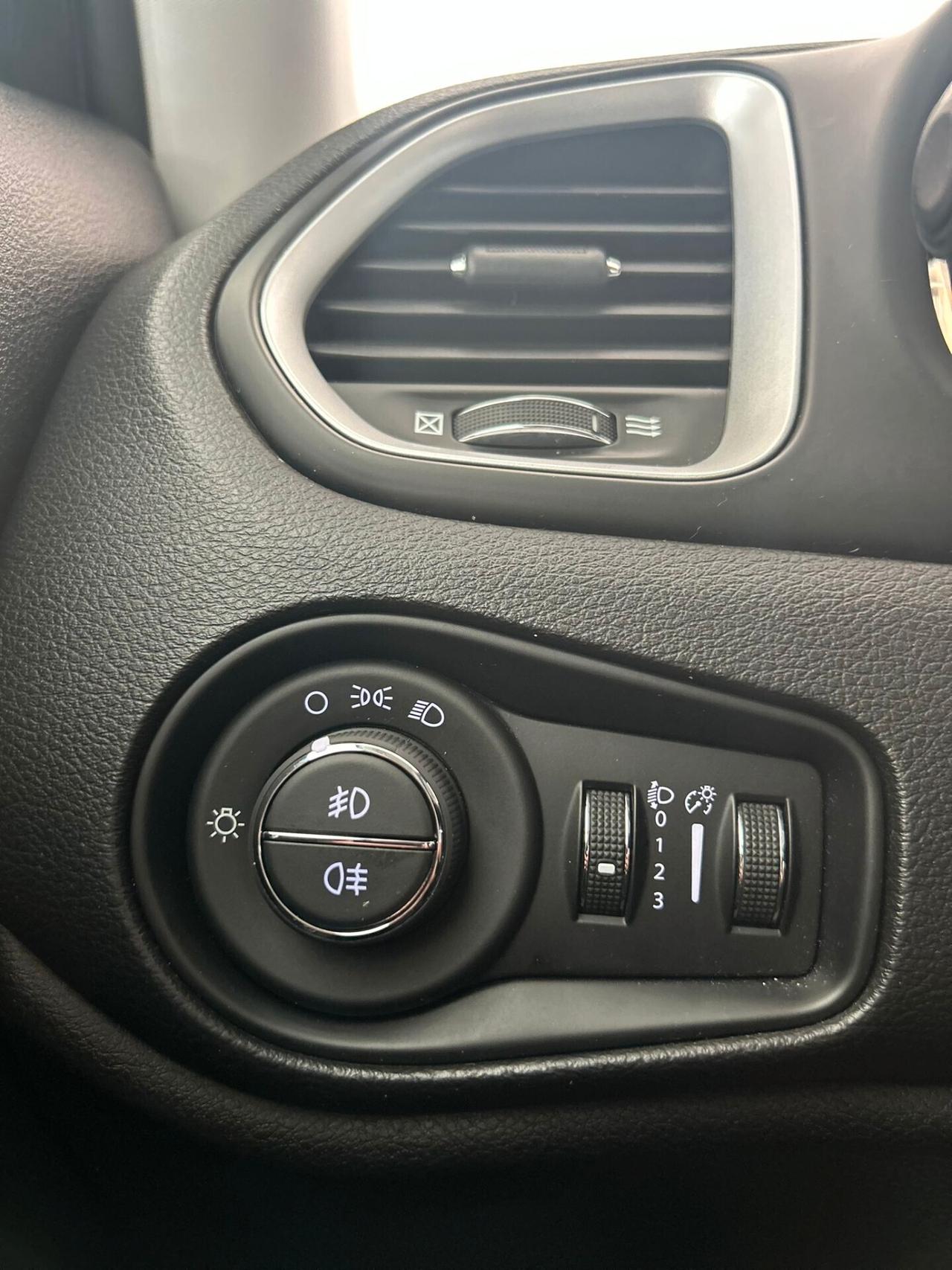 Jeep Renegade 1.6 Mjt 120 CV Longitude