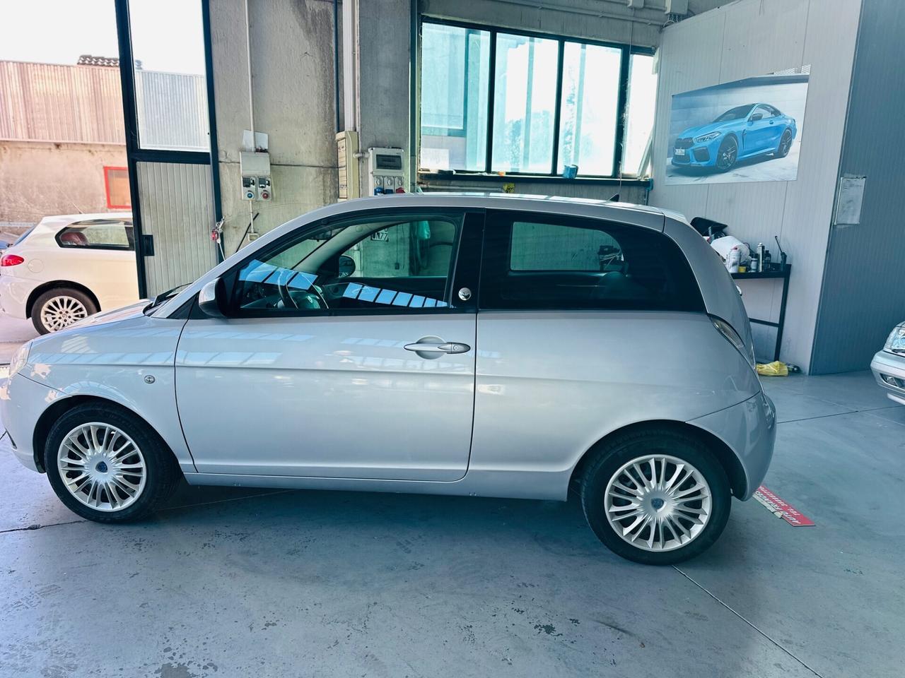 Lancia Ypsilon 1.4 Platino Ecochic GPL