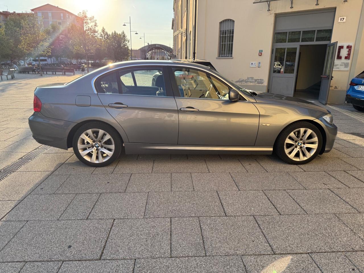 Bmw 320 SERIE 177CV ELETTA EURO 5