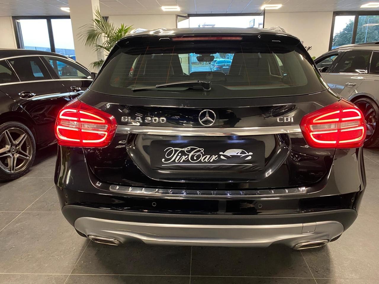 MERCEDES-BENZ GLA 200D SPORT 2.2 136CV PELLE NAVI CAM ANNO 2015