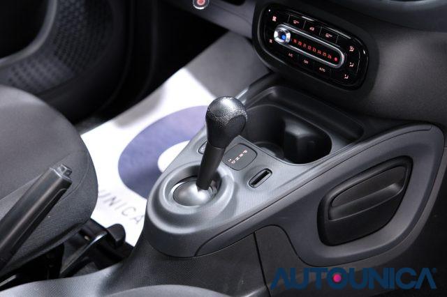 SMART ForTwo 70 1.0 TWINAMIC TETTO PANORAMA NEOPATENTATI