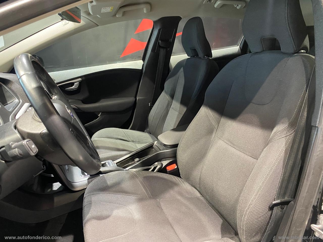 VOLVO V40 Cross Country D2 1.6 Kinetic