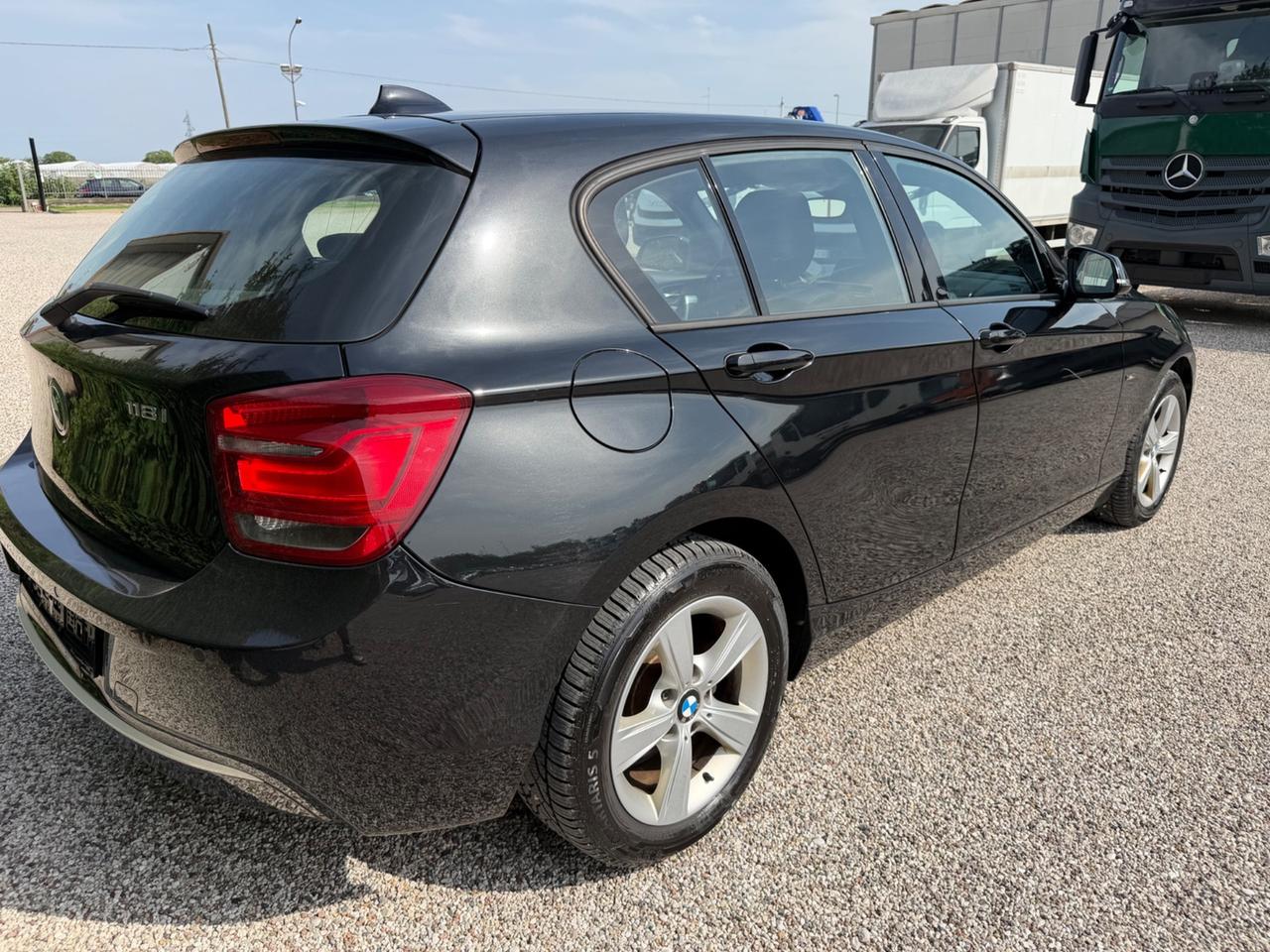 Bmw 118 118i 5p. Unique