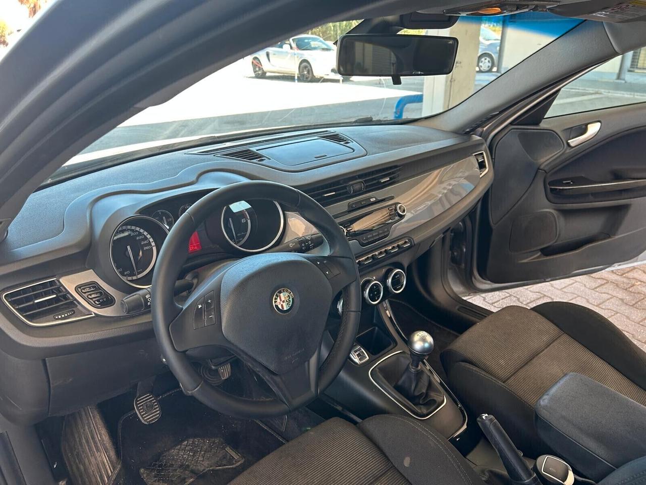 Alfa Romeo Giulietta 1.6 JTDm-2 105 CV Distinctive