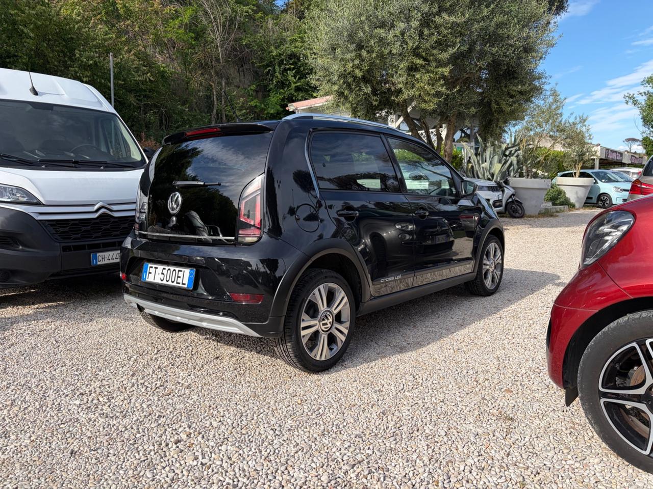 Volkswagen up! 1.0 75 CV 5p. cross BlueMotion Technology