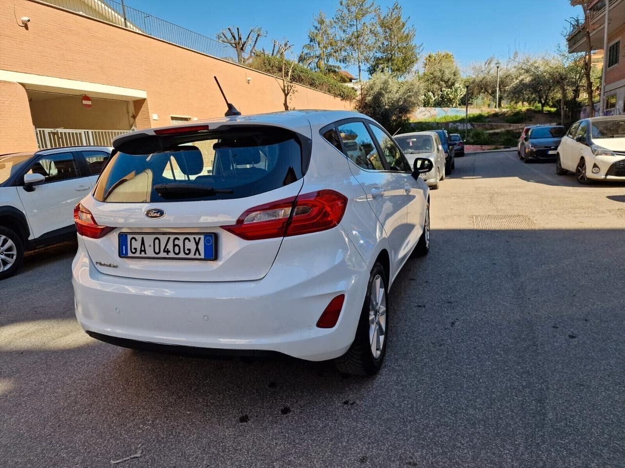 Ford Fiesta 75 CV GPL 5 porte Titanium ok neopatentati