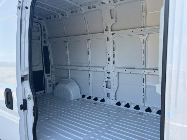 PEUGEOT Boxer Boxer 335 2.2 BlueHDi 140 S&S PLM-TA Furgone