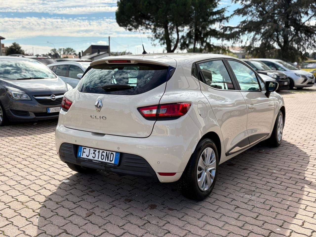 Renault Clio dCi 8V 75CV Start&Stop 5 porte Energy duel2