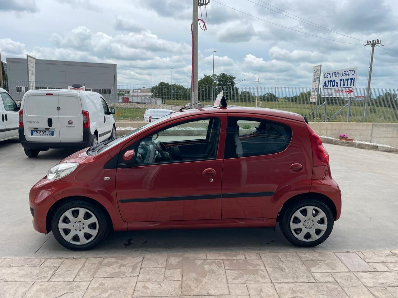 Peugeot 107 1.0 68CV 5p. Sweet Years