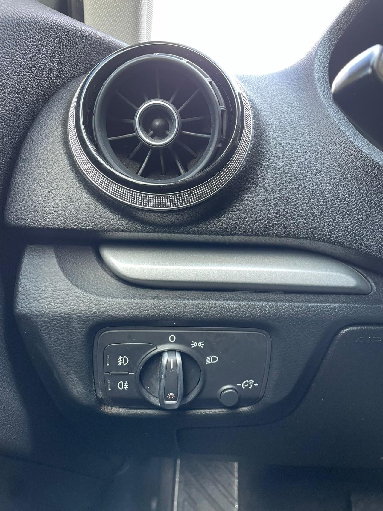 Audi A3 1.6 TDI S tronic Ambition