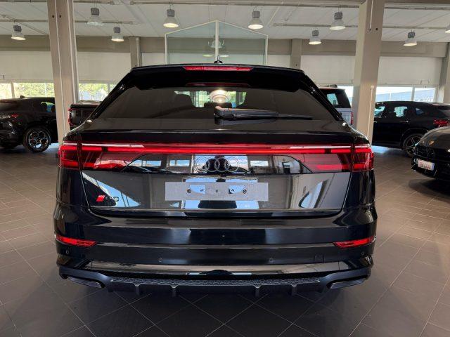 AUDI Q8 50 TDI 286 CV quattro S line edition Black Pack