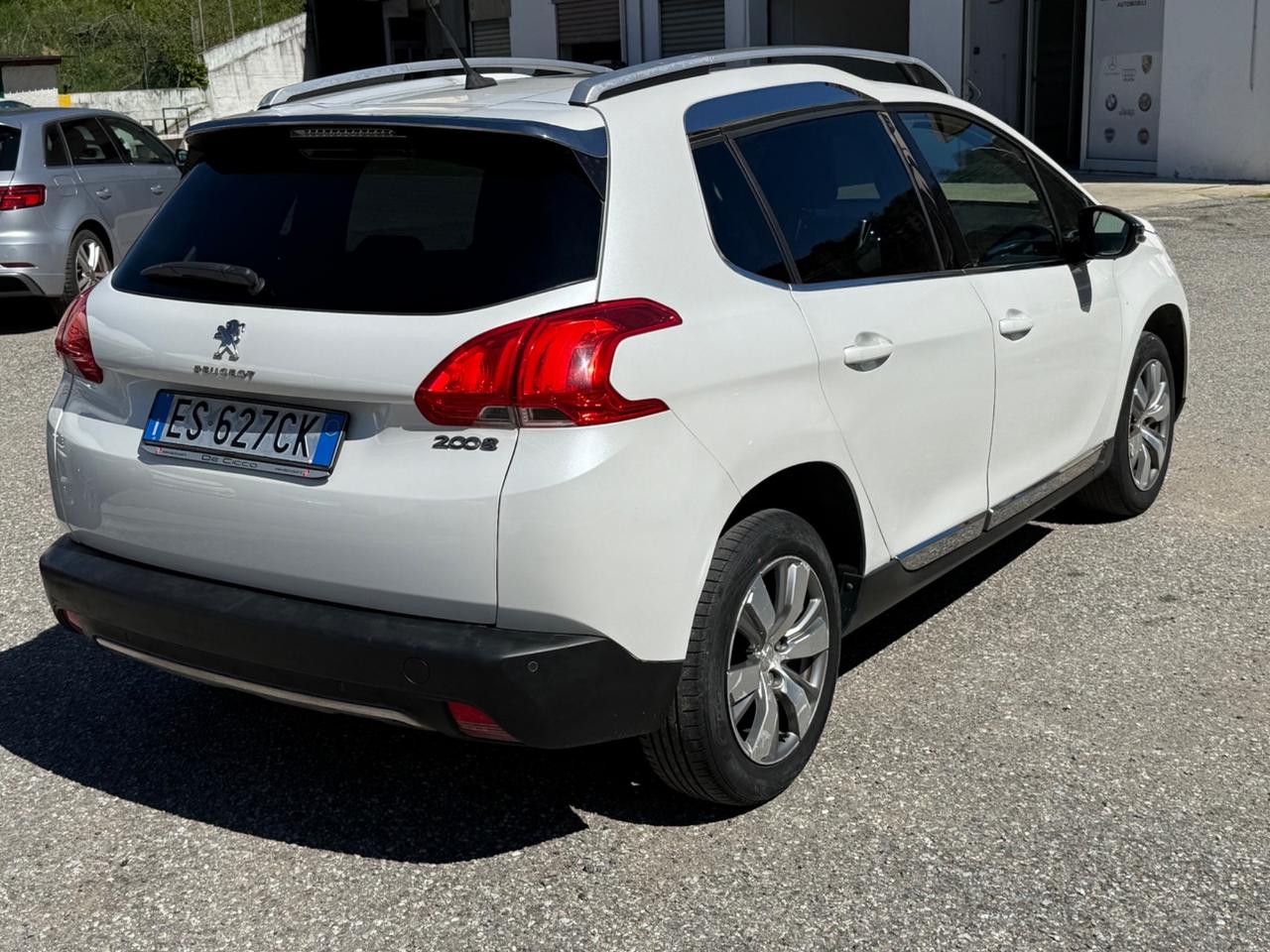 Peugeot 2008 1.2 VTi 82CV Allure
