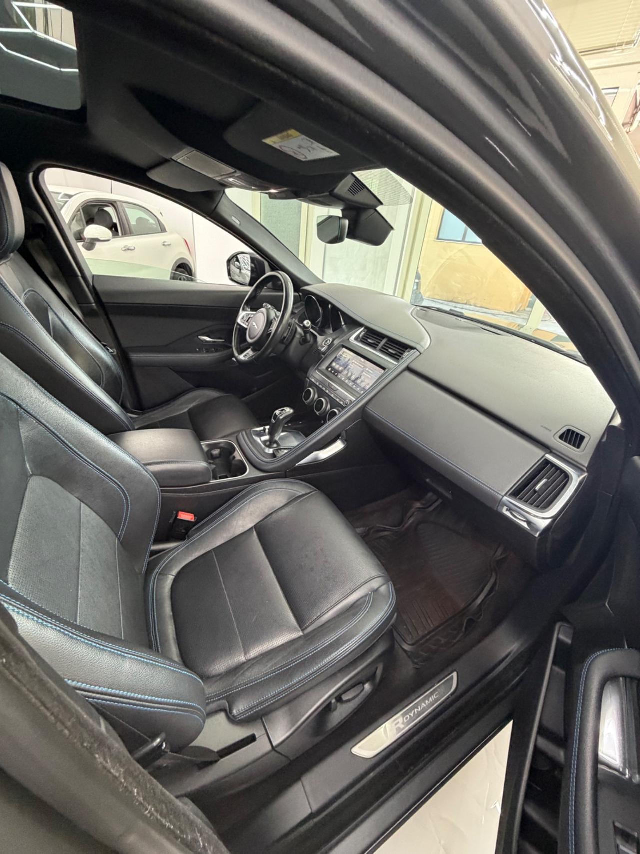 Jaguar E-Pace 2.0D 180 CV AWD aut. R-Dynamic HSE
