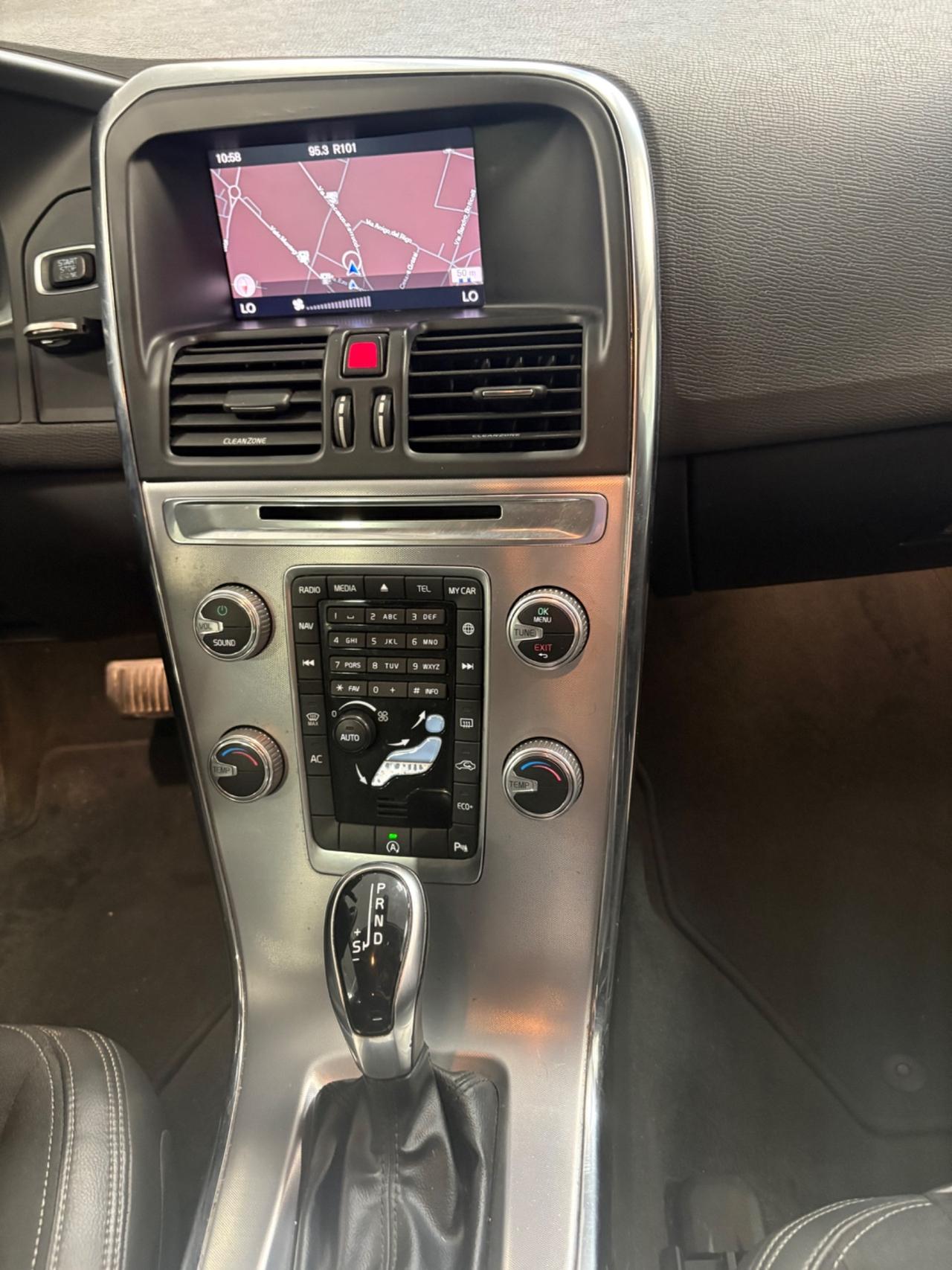 Volvo XC 60 XC60 D3 Geartronic R-design