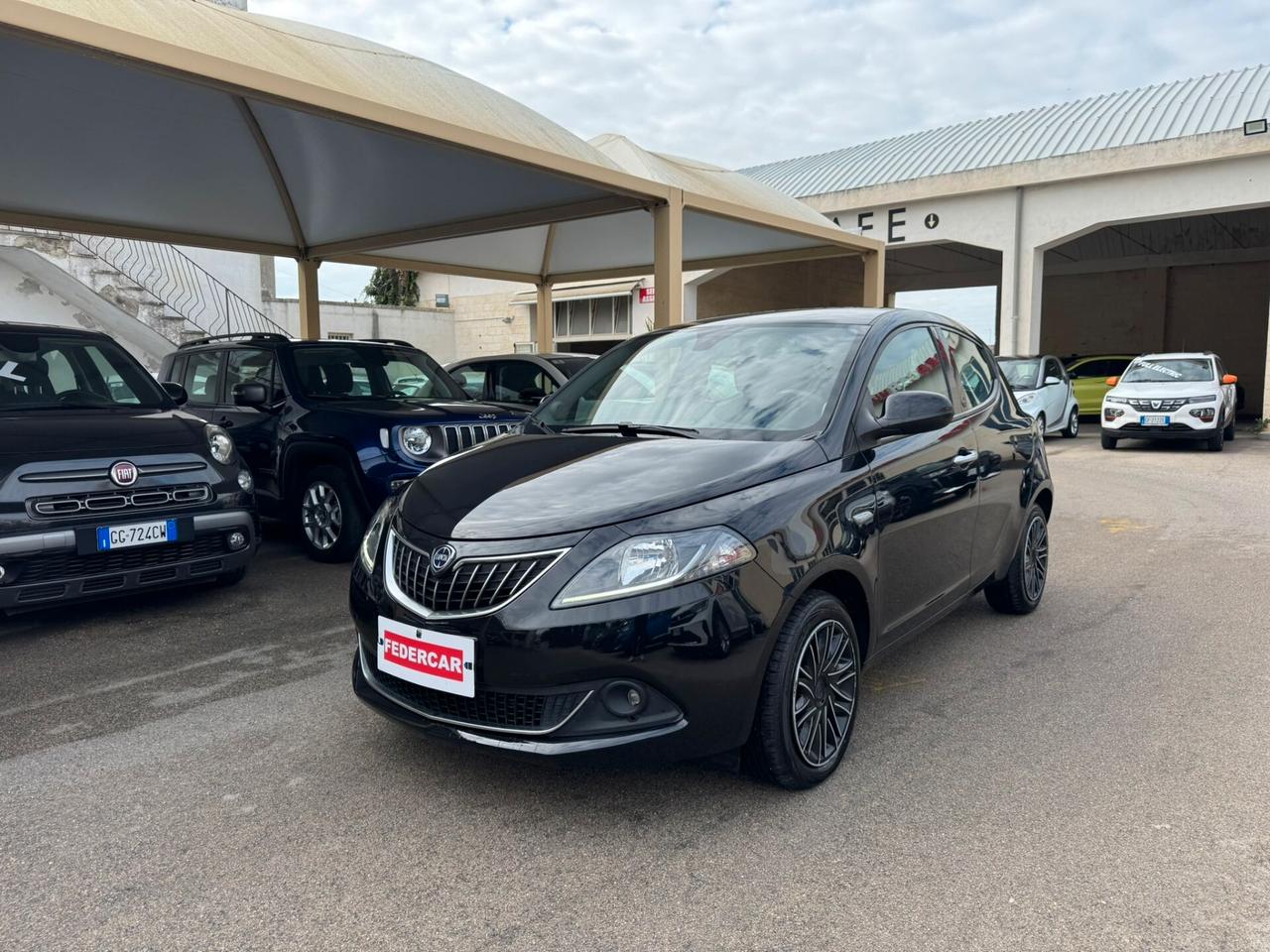 Lancia Ypsilon 1.0 FireFly 5 porte S&S Hybrid Ecochic Gold