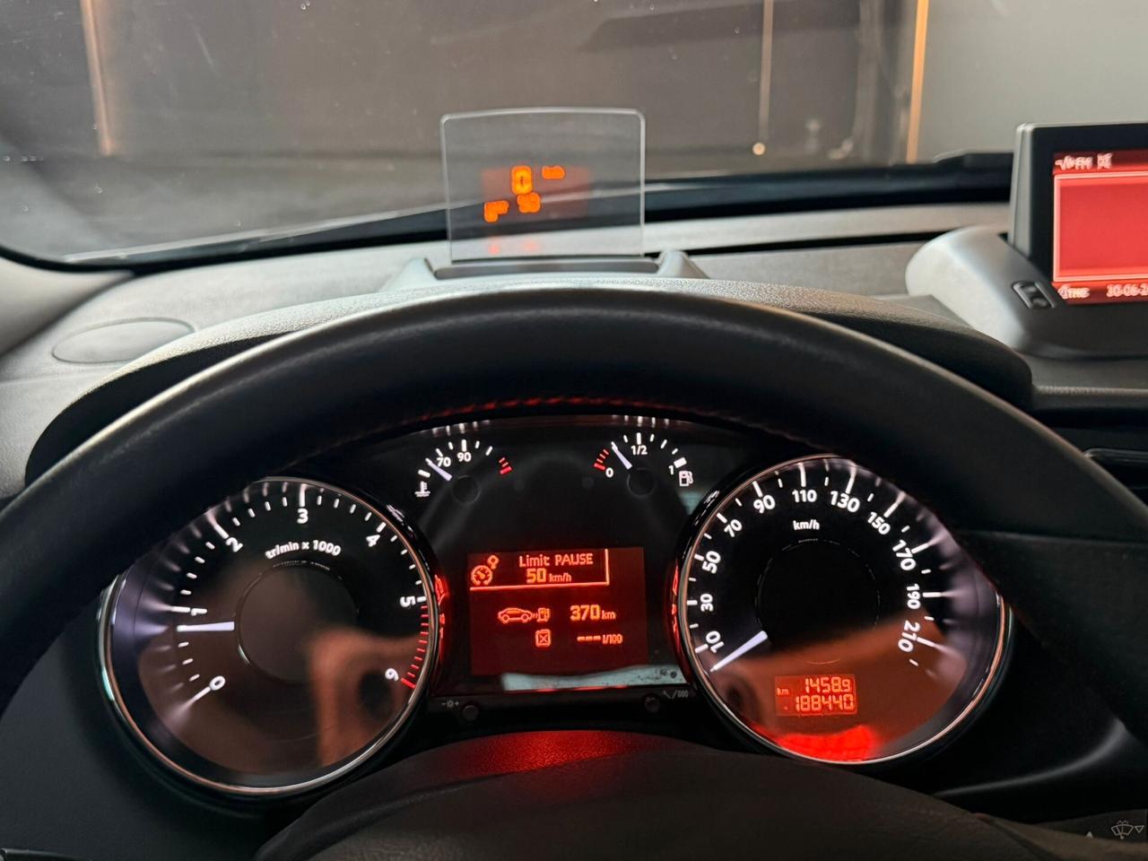 Peugeot 3008 1.6 HDi 115CV Business