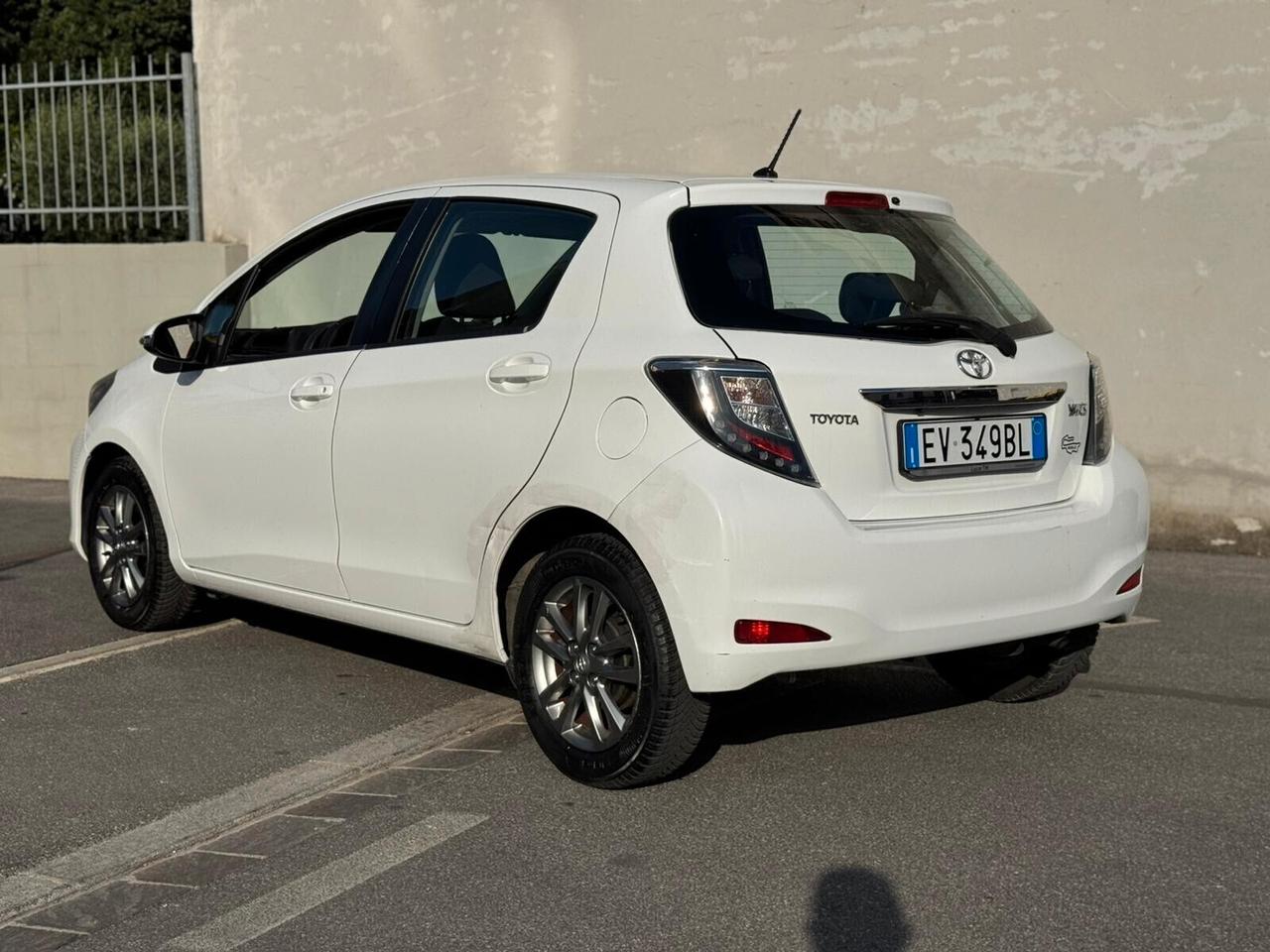 Toyota Yaris 1.0 5 porte Lounge