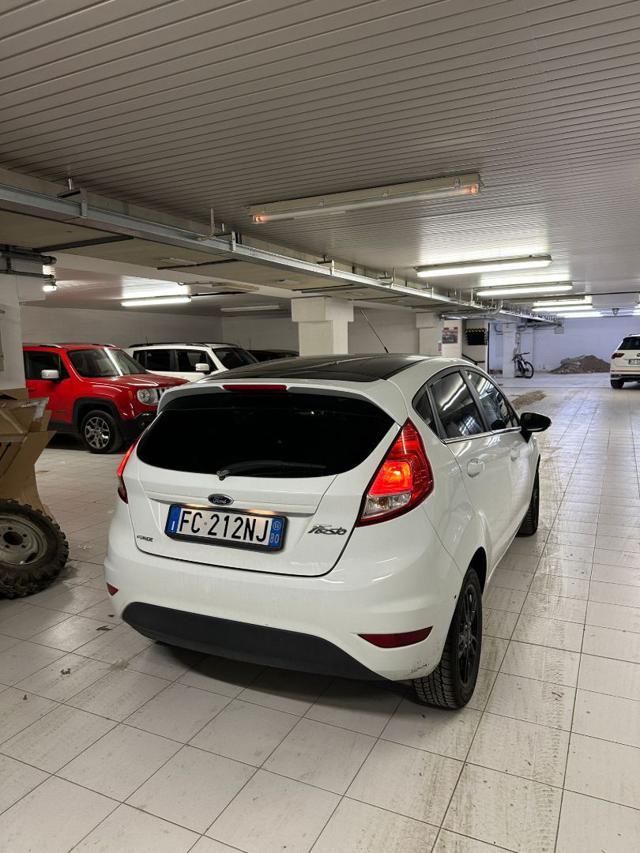 FORD Fiesta 1.4 5 porte Bz.- GPL Black & White Edition