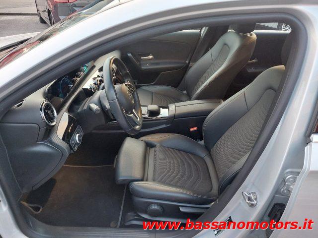 MERCEDES-BENZ A 250 e hybrid EQ Business Plug In Hybrid