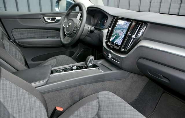 Volvo XC60 2.0 b4(d) Core AWD Aut MHEV *TRAZIONE AWD* AFFARE