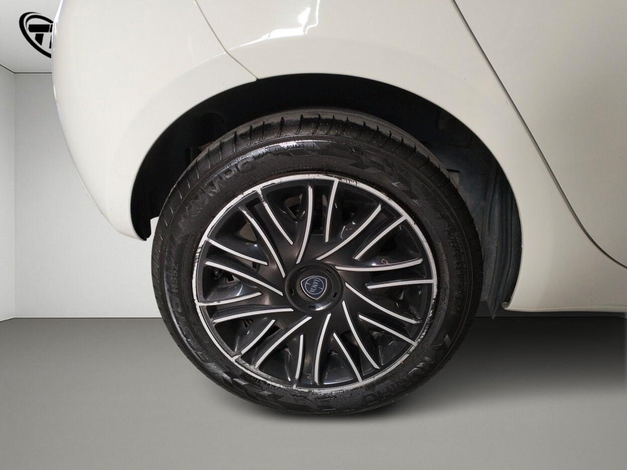 LANCIA Ypsilon 3ª serie Ypsilon 1.2 69 CV 5 po...