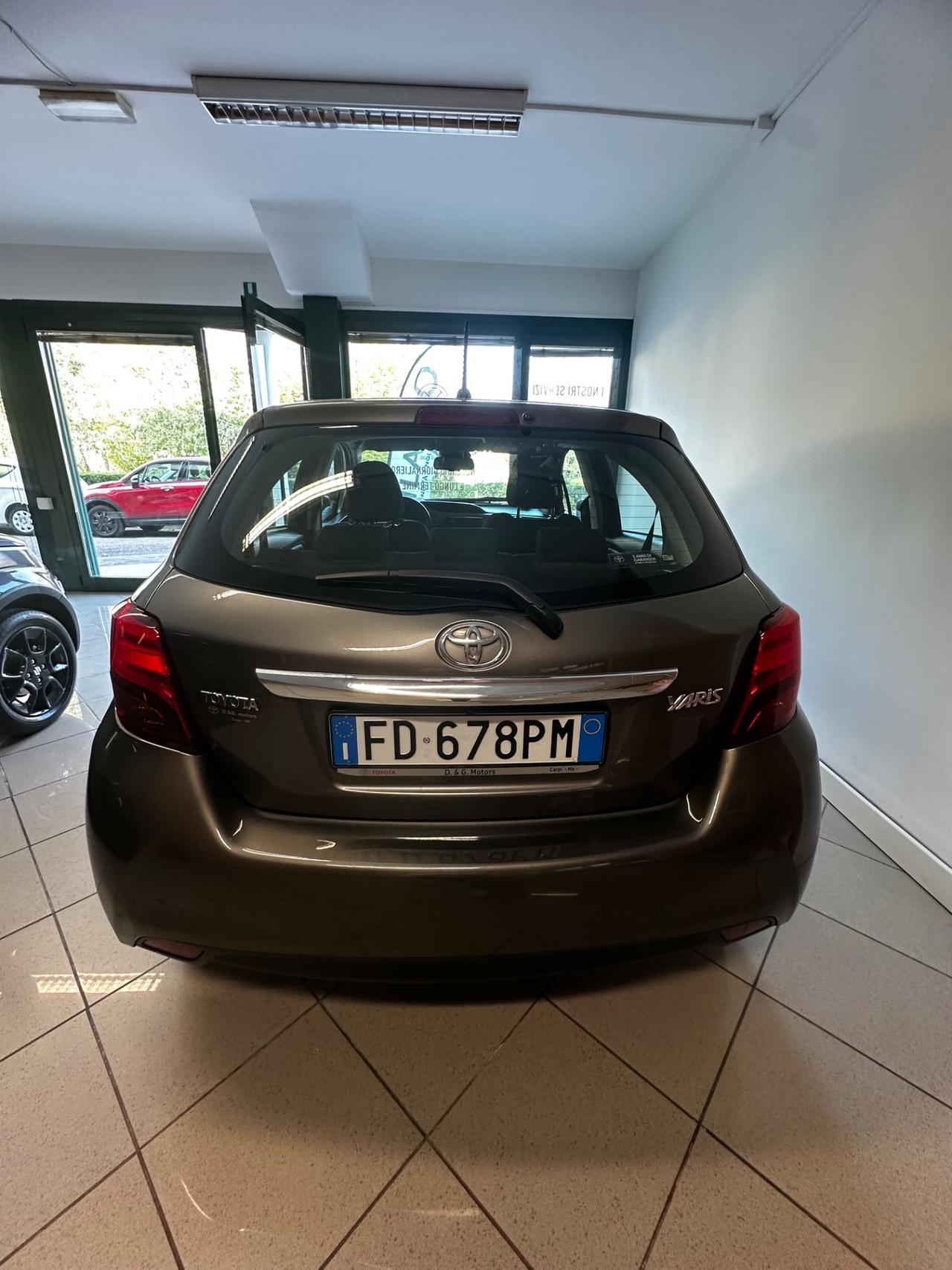 Toyota Yaris 1.0 5 porte