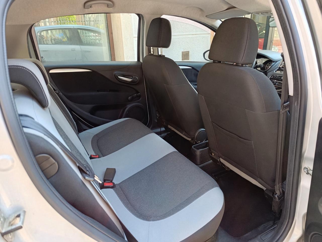 Fiat Punto 1.2 8V 5 porte Lounge solo 48.794 certificati