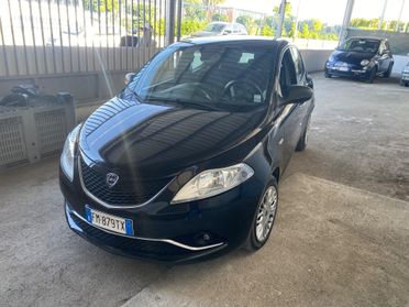 Lancia Ypsilon 1.3 MJT 16V 80 CV 5 porte S&S Silver
