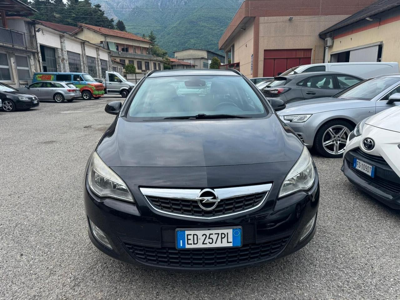 Opel Astra 1.7 CDTI 125CV Sports Tourer Elective GANCIO TRAINO