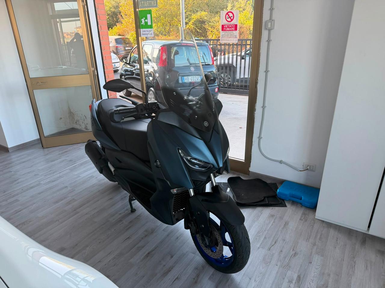 Yamaha X-Max 300