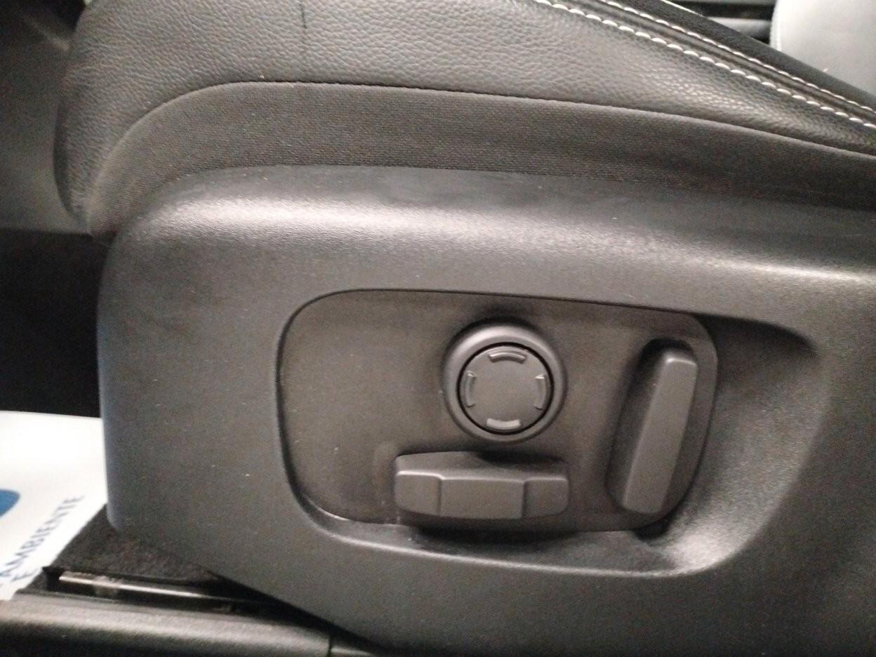 Land Rover Range Rover Velar 2.0d i4 mhev R-Dynamic S 4wd 204cv auto