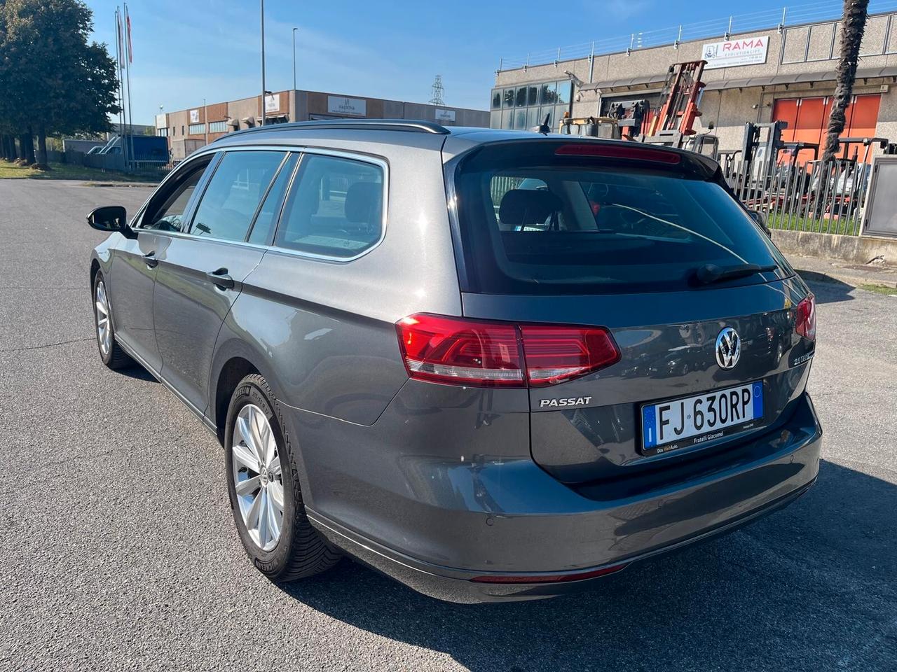 Volkswagen Passat Variant 2.0 TDI DSG Comfortline BlueMotion Technology