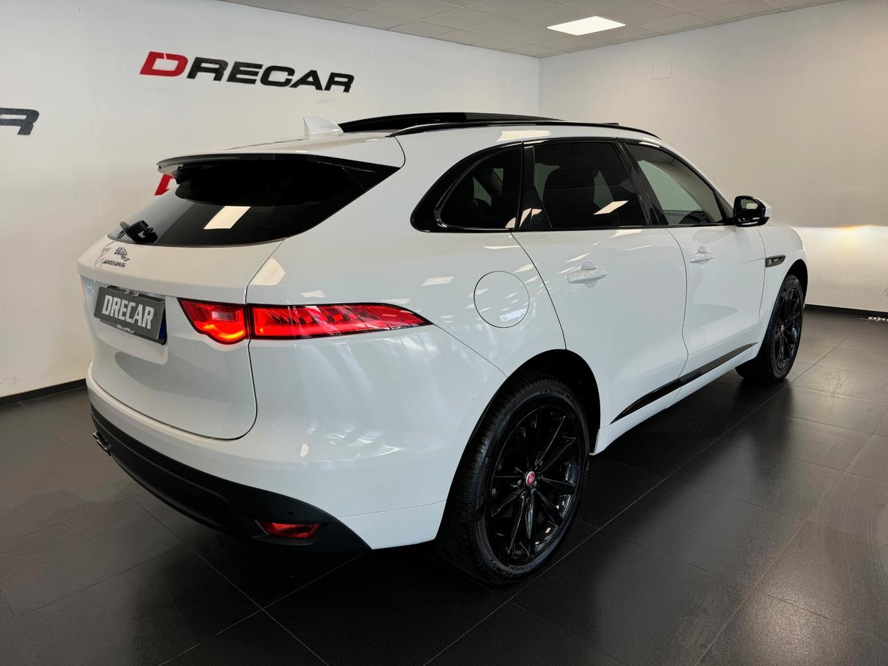 Jaguar F-Pace 2.0 D 180 CV AWD aut. R-Sport BLACK PACK TETTO 20"