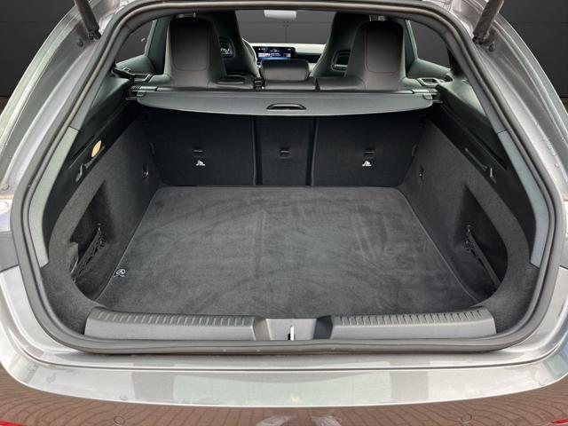 MERCEDES-BENZ CLA 180 Automatic Shooting Brake AMG Line Premium Plus