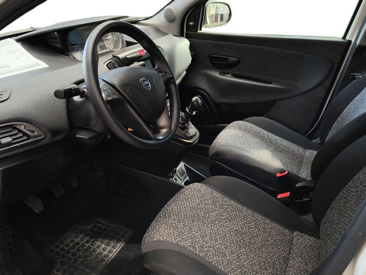 LANCIA Ypsilon III 2021 - Ypsilon 1.0 firefly hybrid Silver s&s 70cv