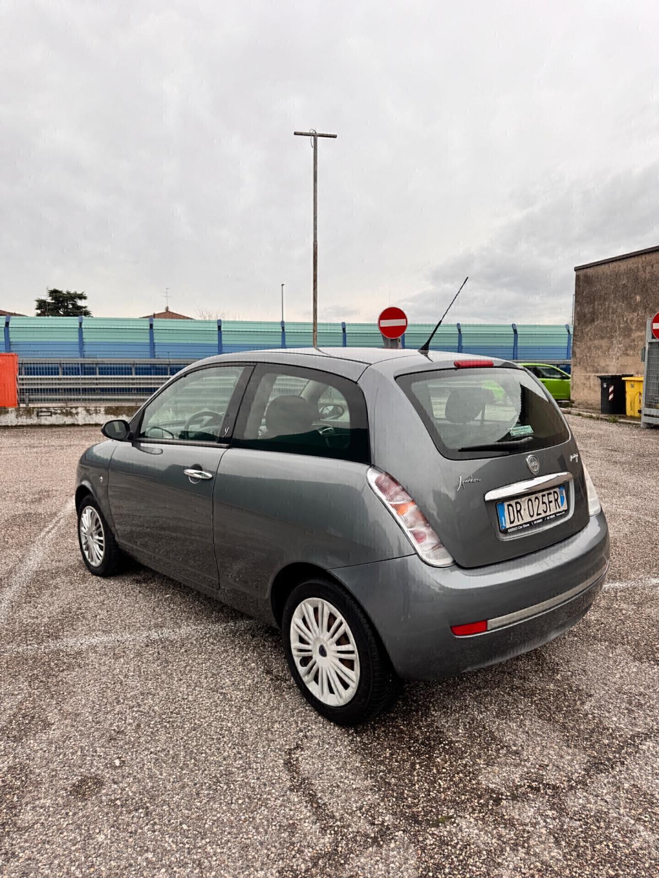 Lancia Ypsilon 1.3 MJT 90 CV