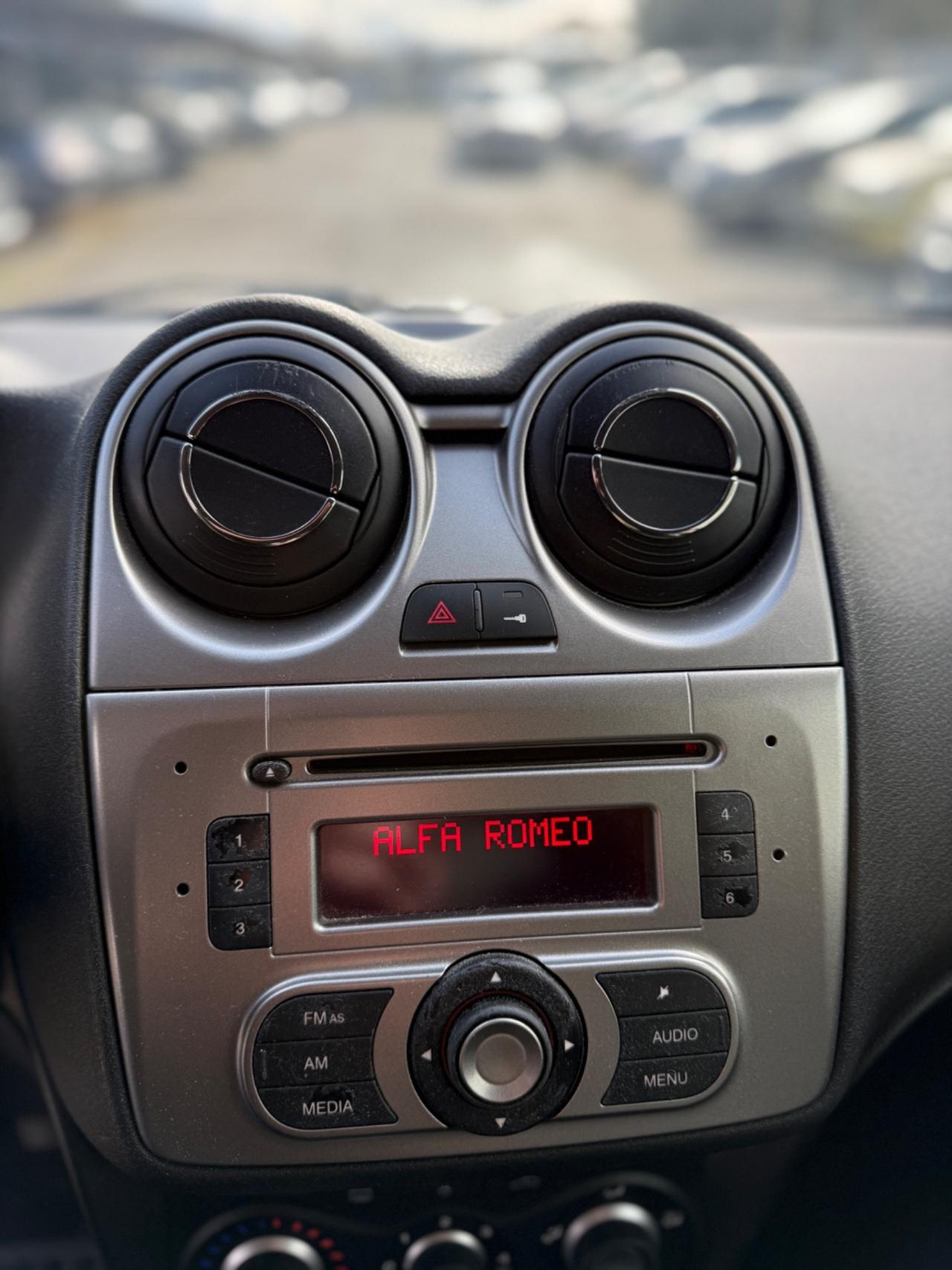 Alfa Romeo MiTo 1.4 T 120 CV GPL Distinctive Sport Pack