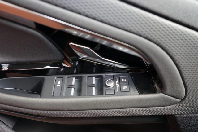 LAND ROVER Range Rover Evoque 2.0D I4 163 CV AWD MHEV Auto S