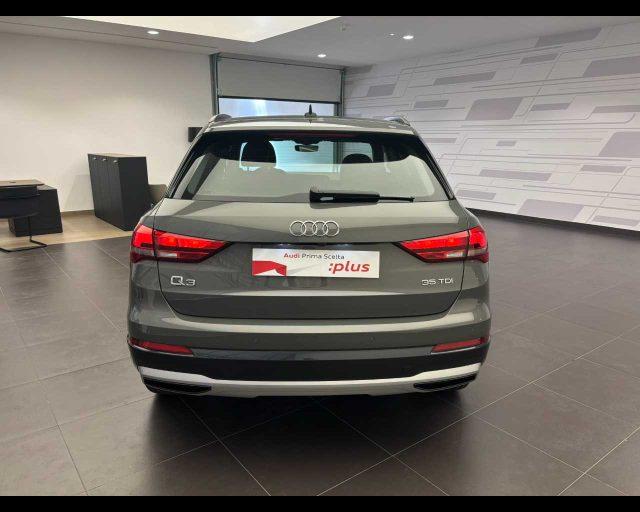 AUDI Q3 35 TDI S tronic Business Advanced