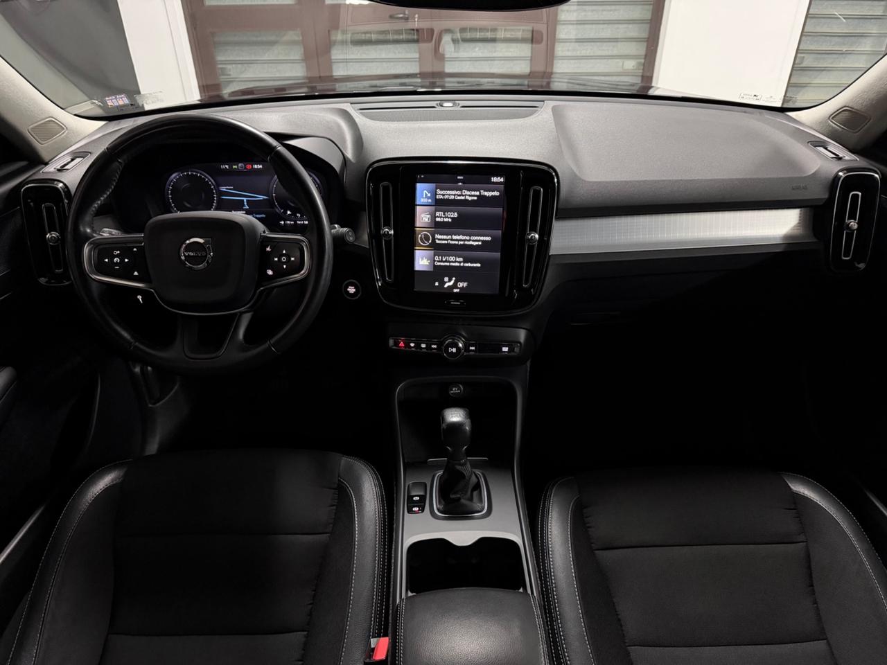 VOLVO XC40 2.0 D3 (150) Momentum 2019